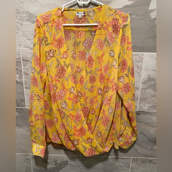 Kut from the Kloth Tops - Kut from the Kloth Women’s Blouse - XL